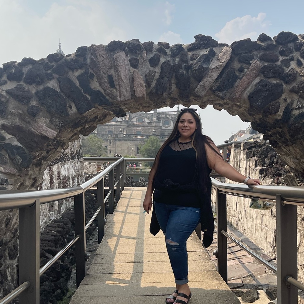 Meet your Posher, Roxana
